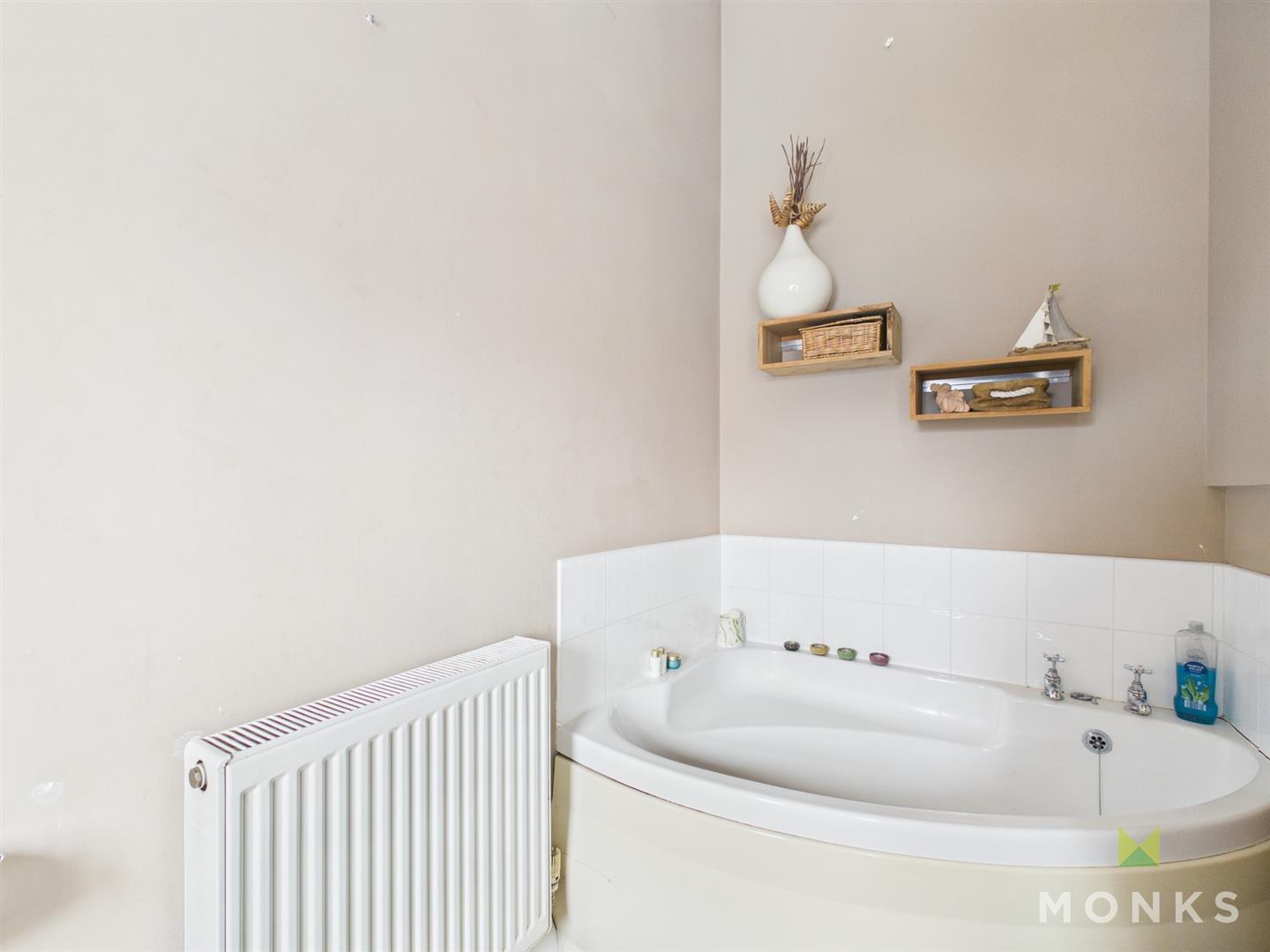 35 Upper Brook Street, Oswestry, SY11 2TG For Sale